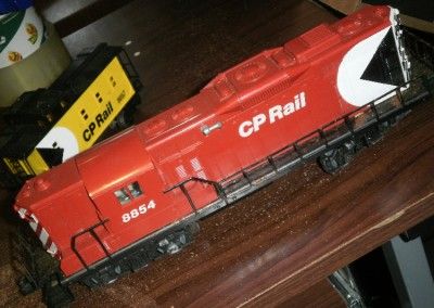 Vintage 1970s Lionel 8854 CP Rail GP 9 Diesel Engine & Caboose O 